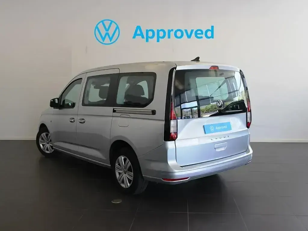 Usado VW Caddy Maxi 116 CV (85 kW) 2025 Gris Monovolumen