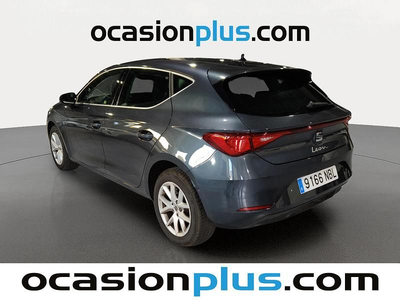Usado Seat Leon Style 116 CV (85 kW) 2025 Gris Berlina