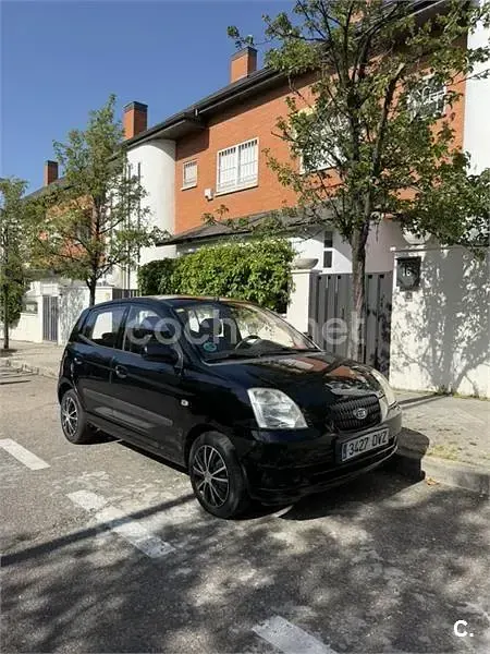 Usado Kia Picanto LX 61 CV (44 kW) 2006 Negro Utilitario