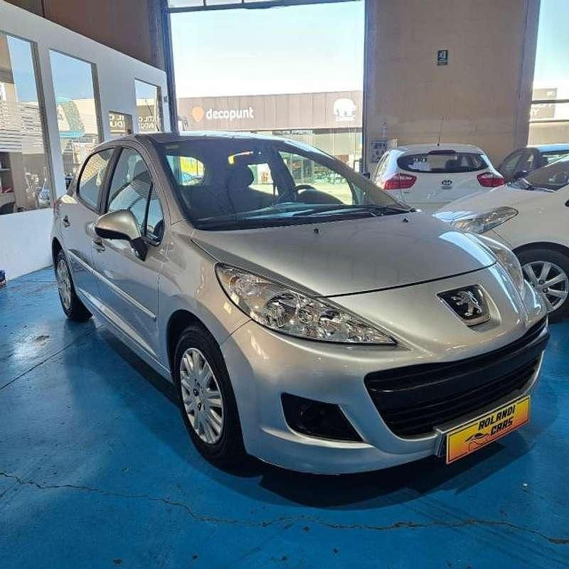 Usado Peugeot 207 Active 73 CV (53 kW) 2011 Gris Utilitario