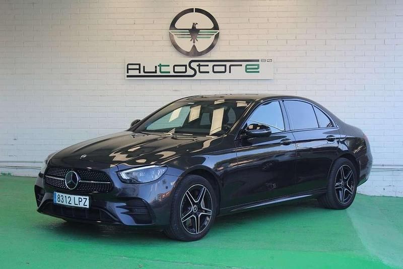 Negro Usado 2020 Mercedes E300 Berlina | 40.990 € (Un poco caro) - Imagen 1/4