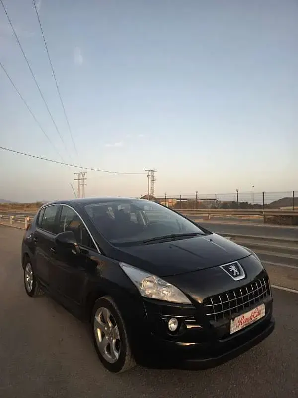 Usado Peugeot 3008 Sport 111 CV (81 kW) 2010 Negro Familiar