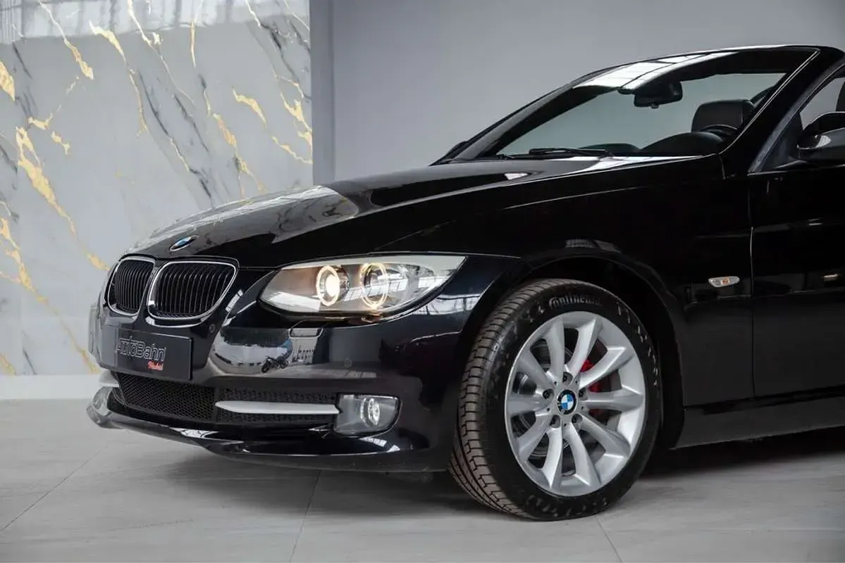 Usado BMW 320 Cabriolet Comfort Edition 170 CV (125 kW) 2012 Negro Descapotable