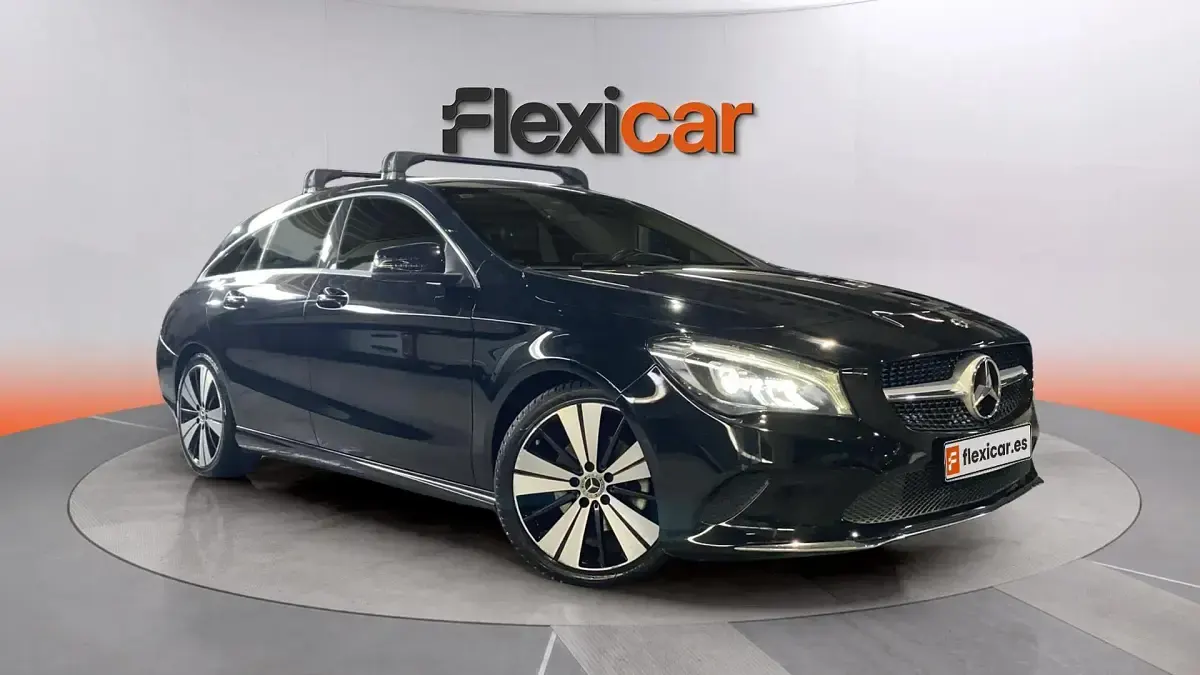 Usado Mercedes CLA200 Shooting Brake 136 CV (100 kW) 2019 Familiar