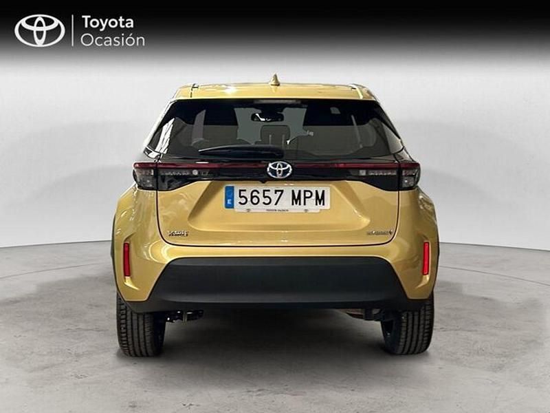 Usado Toyota Yaris Hybrid Active 116 CV (85 kW) 2024 Naranja