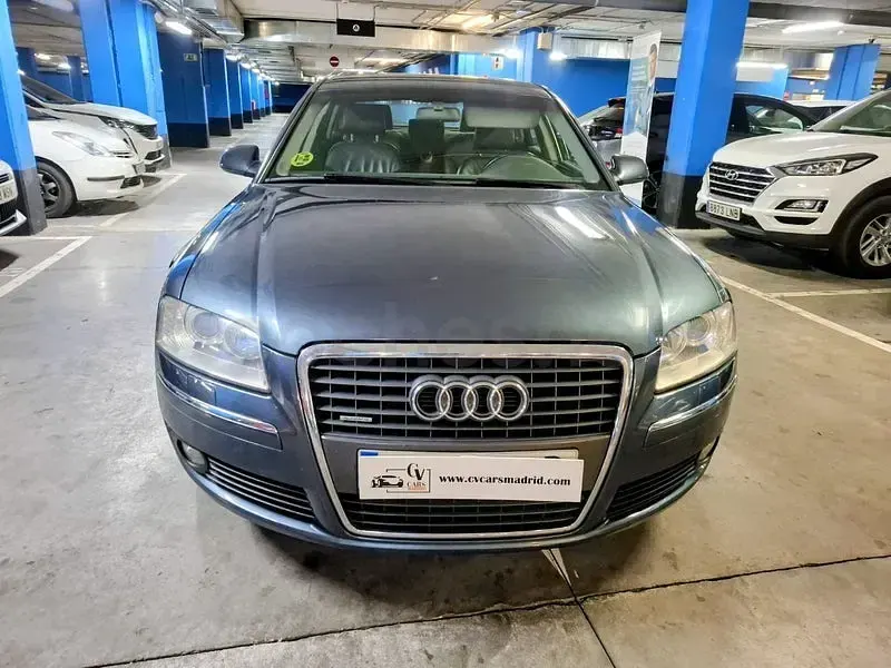 Usado Audi A8 233 CV (171 kW) 2005 Gris / plata Berlina
