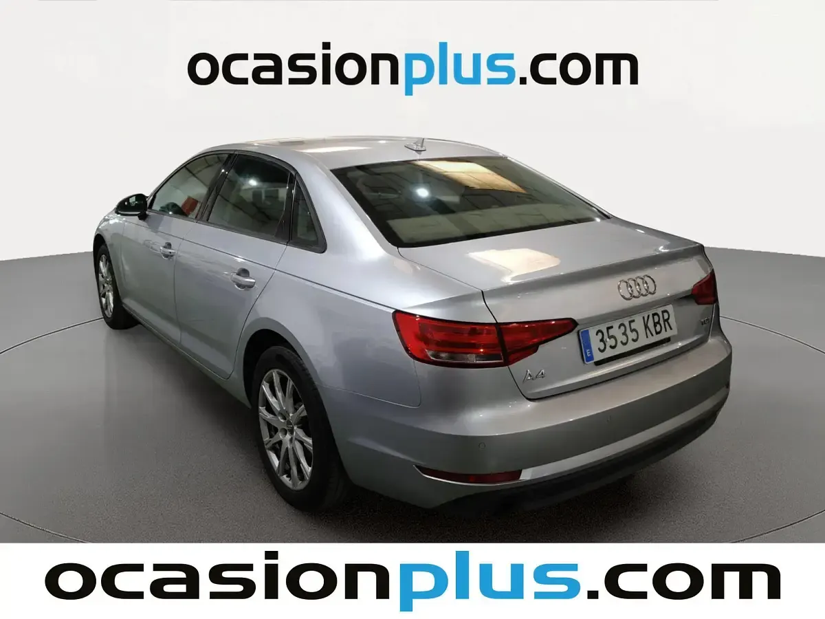 Usado Audi A4 Advanced 150 CV (110 kW) 2017 Gris plata Berlina