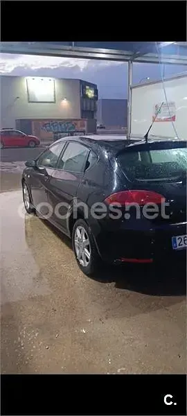 Usado Seat Leon Reference 102 CV (75 kW) 2007 Negro Utilitario