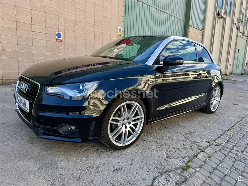 Usado Audi A1 Attraction 140 CV (102 kW) 2013 Negro Utilitario