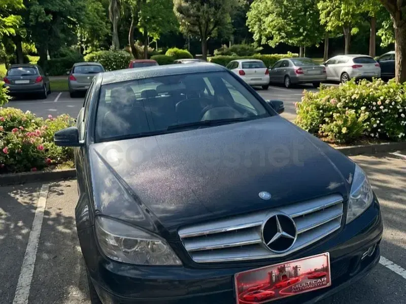 Usado Mercedes C180 Avantgarde 156 CV (114 kW) 2009 Negro Berlina
