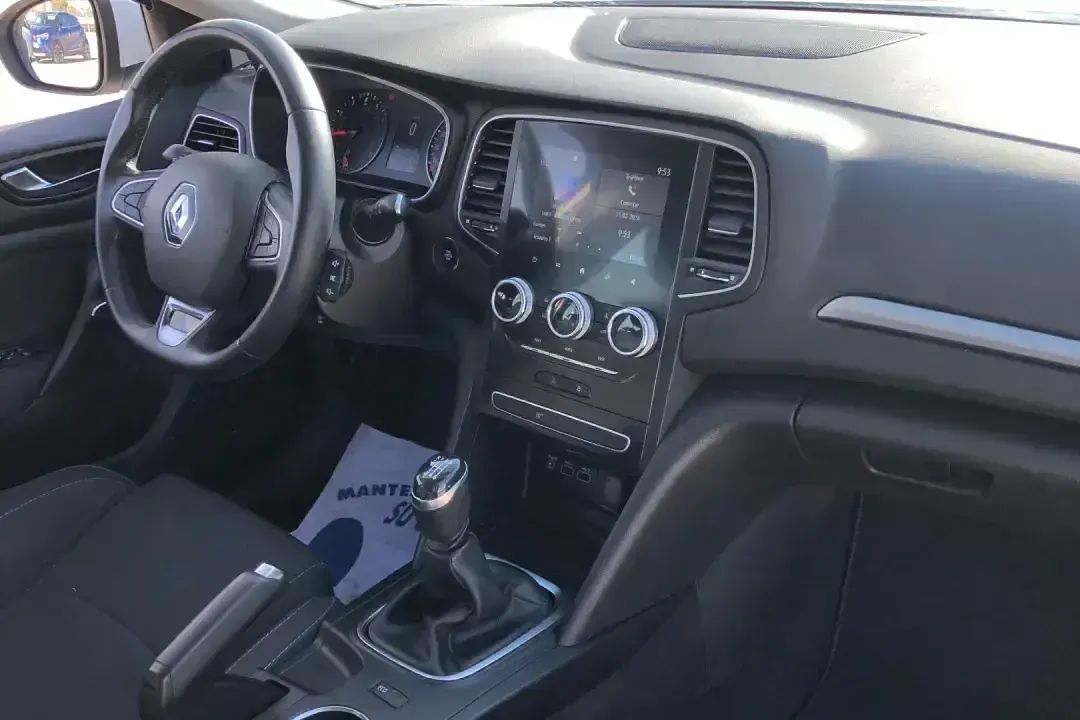 Usado Renault Mégane II Intens 116 CV (85 kW) 2022 Blanco Berlina
