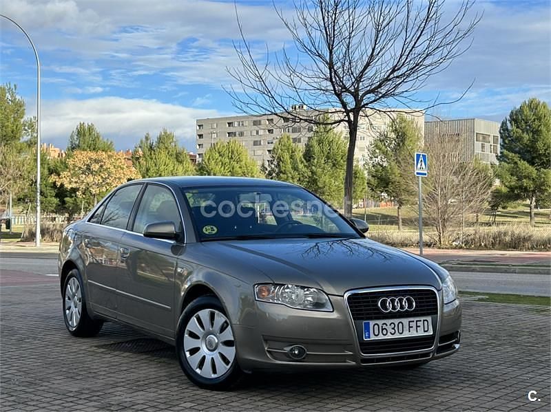 Gris / plata Usado 2007 Audi A4 Berlina | 4500 € (Buen precio) - Imagen 1/4