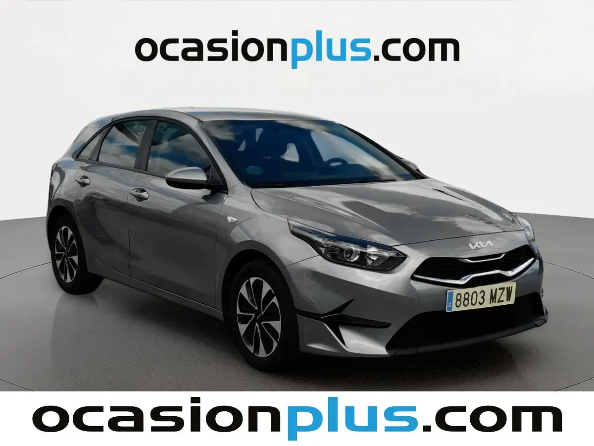 Usado Kia Ceed 101 CV (74 kW) 2025 Gris plata Utilitario