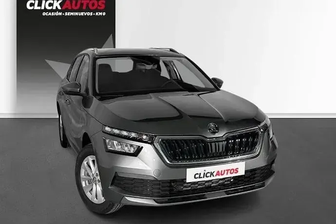 Usado Skoda Kamiq Ambition 95 CV (69 kW) 2024 Azul SUV