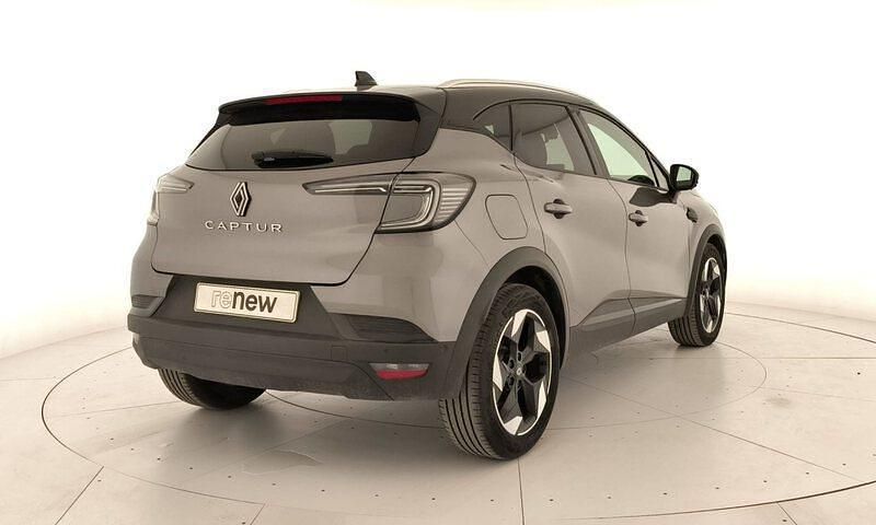 Usado Renault Captur Techno 100 CV (73 kW) 2025 Gris SUV