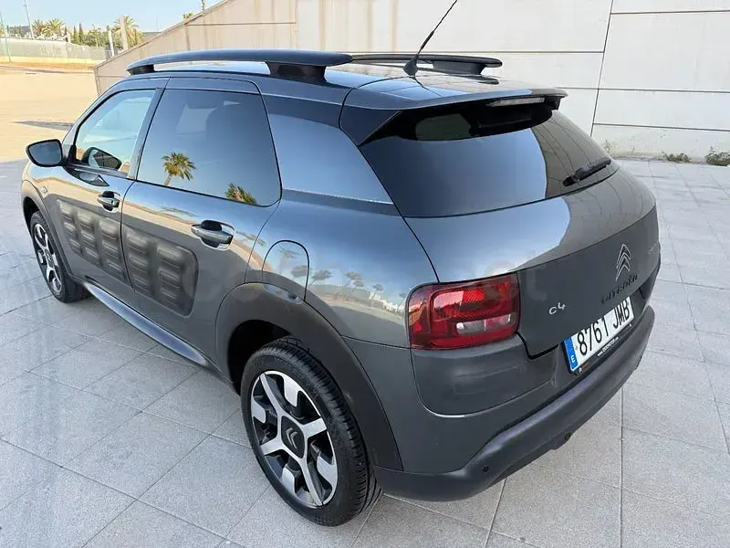 Usado Citroën C4 Business Class 100 CV (73 kW) 2016 Gris / plata Berlina
