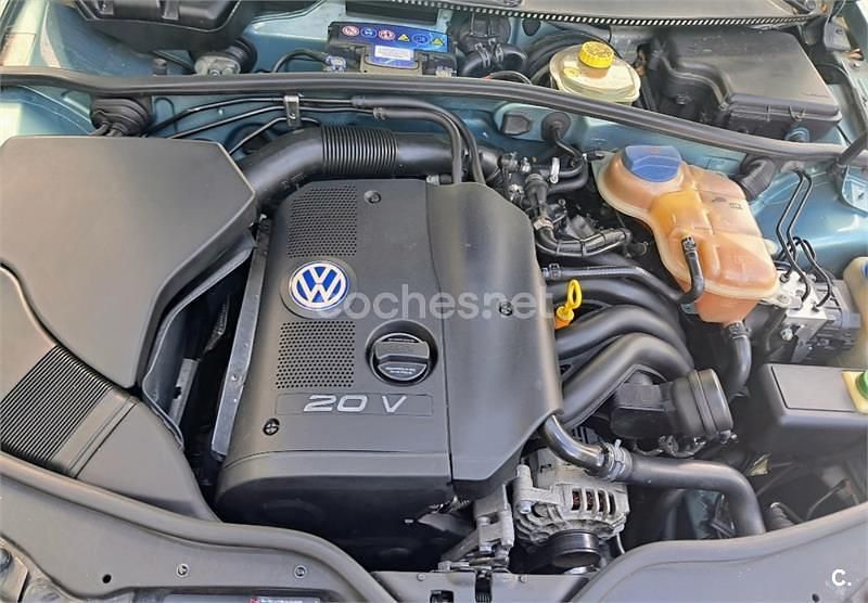 Usado VW Passat Highline 125 CV (91 kW) 2000 Verde Berlina