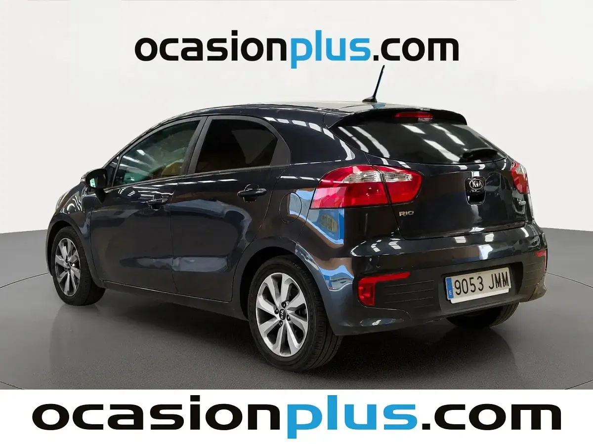 Usado Kia Rio 75 CV (55 kW) 2016 Azul Utilitario