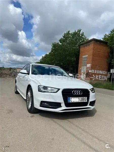 Usado Audi A4 S-Line 150 CV (110 kW) 2014 Blanco Familiar