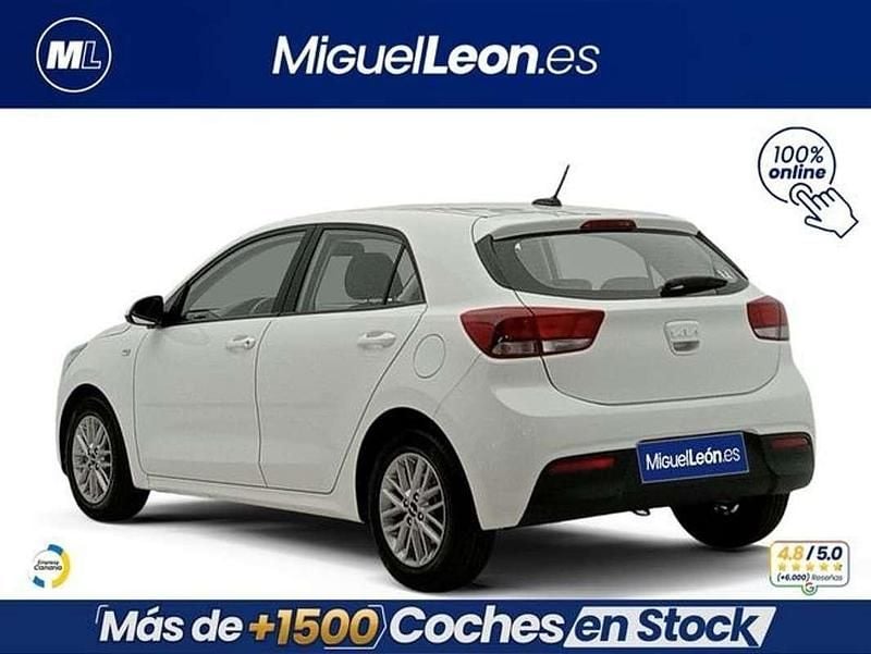Usado Kia Rio 84 CV (61 kW) 2023 Blanco Utilitario