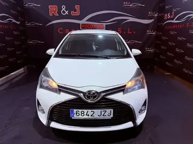 Usado Toyota Yaris 99 CV (72 kW) 2017 Blanco Berlina