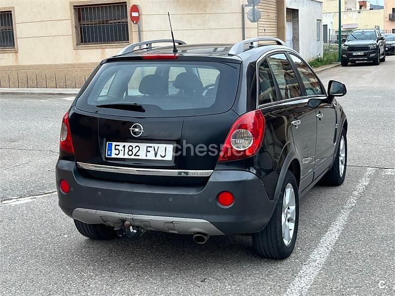 Usado Opel Antara Enjoy 150 CV (110 kW) 2007 Negro SUV