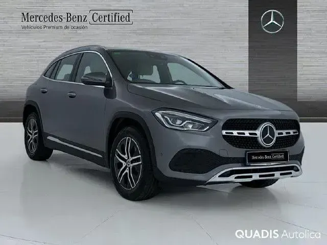 Usado Mercedes GLA250 Progressive 218 CV (160 kW) 2022 Gris montaña SUV
