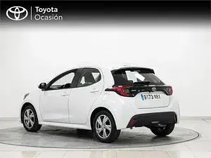 Usado Toyota Yaris Active 116 CV (85 kW) 2025 Blanco Utilitario