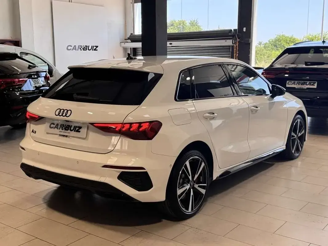 Usado Audi A3 Sportback e-tron Competition 150 CV (110 kW) 2022 Blanco Utilitario