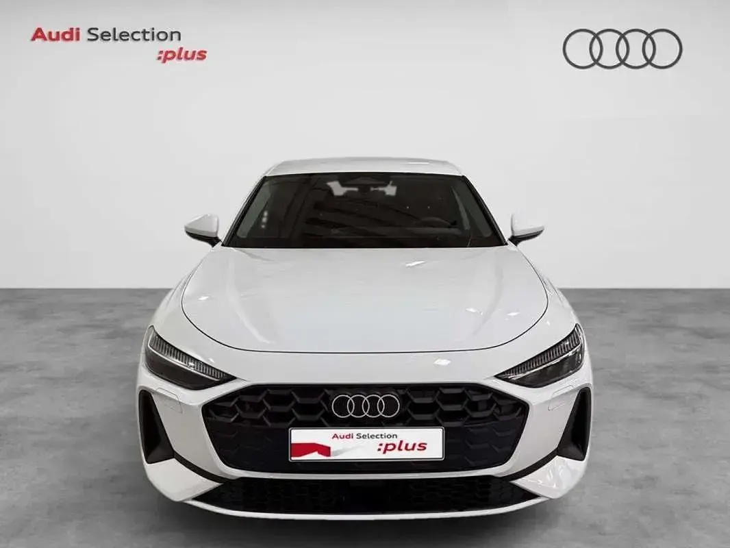Usado Audi A5 Business 204 CV (150 kW) 2026 Blanco Berlina