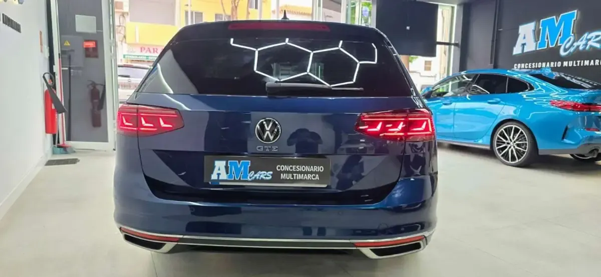 Usado VW Passat GTE 218 CV (160 kW) 2022 Azul Familiar