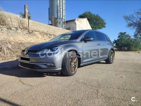 Usado VW Golf VII Advance 115 HP (84 kW) 2020 Cinzento Carrinha