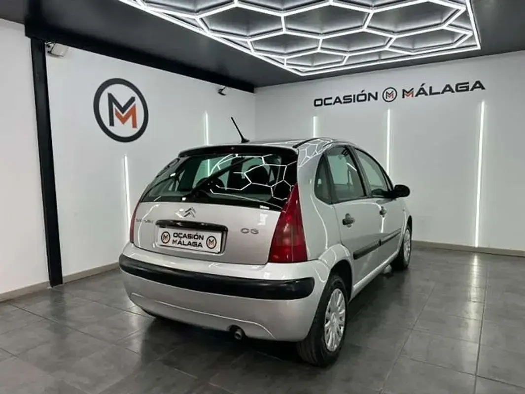 Usado Citroën C3 75 CV (55 kW) 2005 Plateado Utilitario
