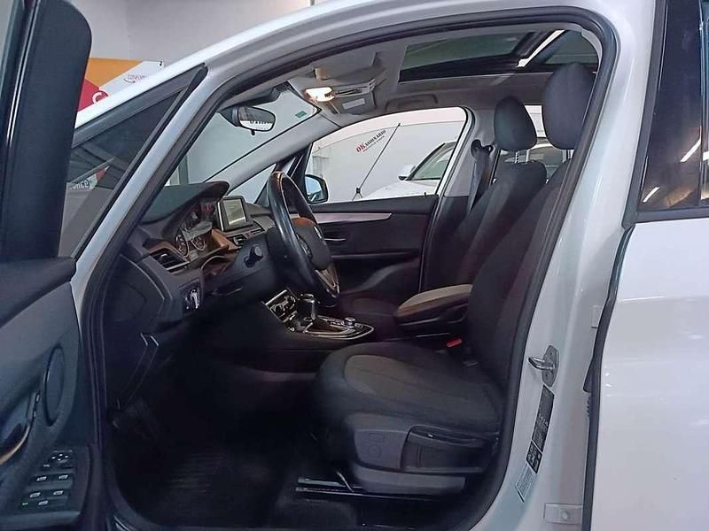 Usado BMW 218 Active Tourer 150 CV (110 kW) 2016 Blanco Monovolumen