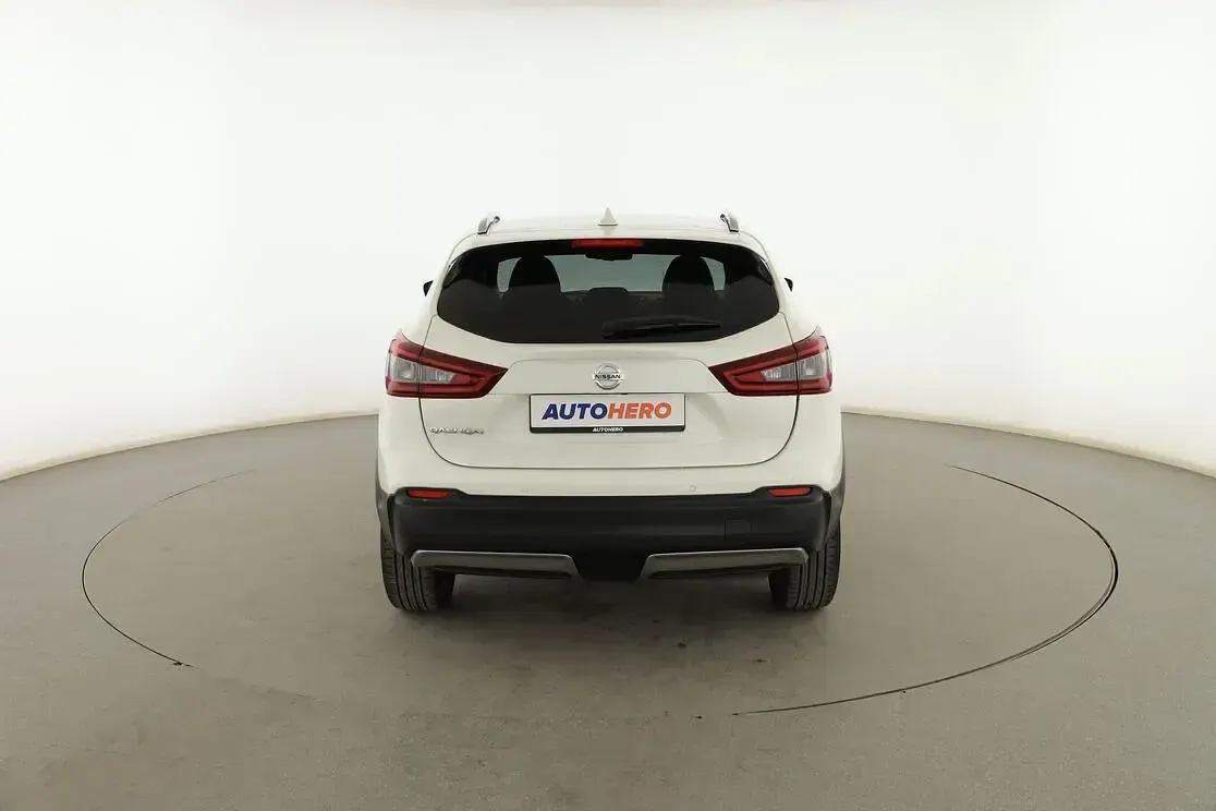 Usado Nissan Qashqai Visia 116 CV (85 kW) 2021 Blanco SUV
