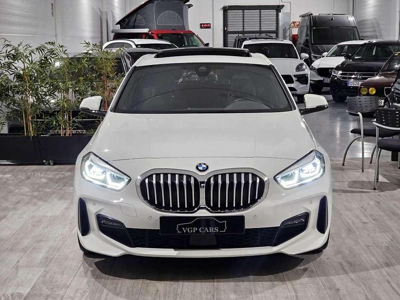 Usado BMW 118 M Sport 136 CV (100 kW) 2022 Blanco Utilitario