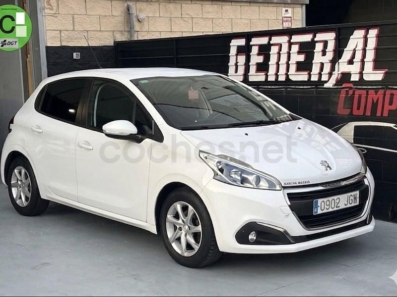 Usado Peugeot 208 Active 110 CV (80 kW) 2016 Blanco Utilitario