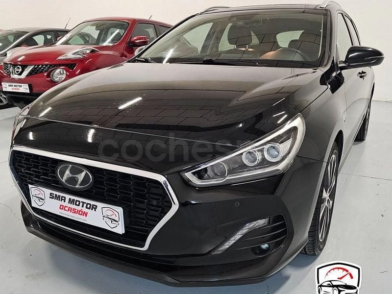 Usado Hyundai i30 Style 136 CV (100 kW) 2019 Negro Familiar