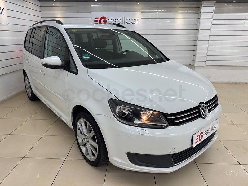 Usado VW Touran Advance 105 CV (77 kW) 2014 Blanco Monovolumen