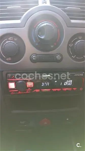 Usado Renault Mégane II 80 CV (58 kW) 2005 Negro Berlina