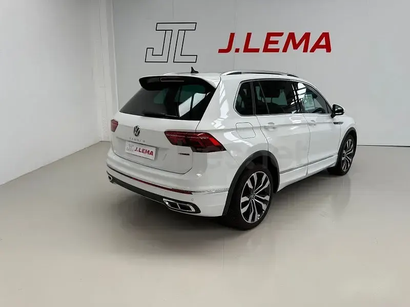 Usado VW Tiguan R-line 150 CV (110 kW) 2021 Blanco SUV