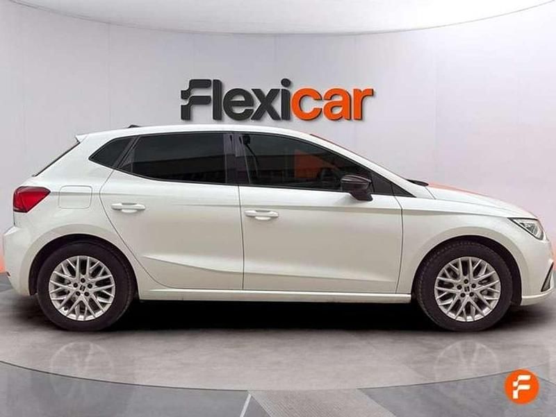 Usado Seat Ibiza FR 116 CV (85 kW) 2024 Blanco Utilitario