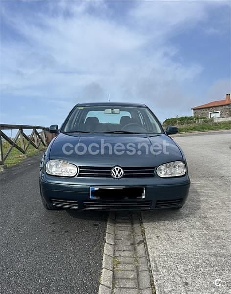 Usado VW Golf IV Conceptline 90 CV (66 kW) 2001 Verde Berlina