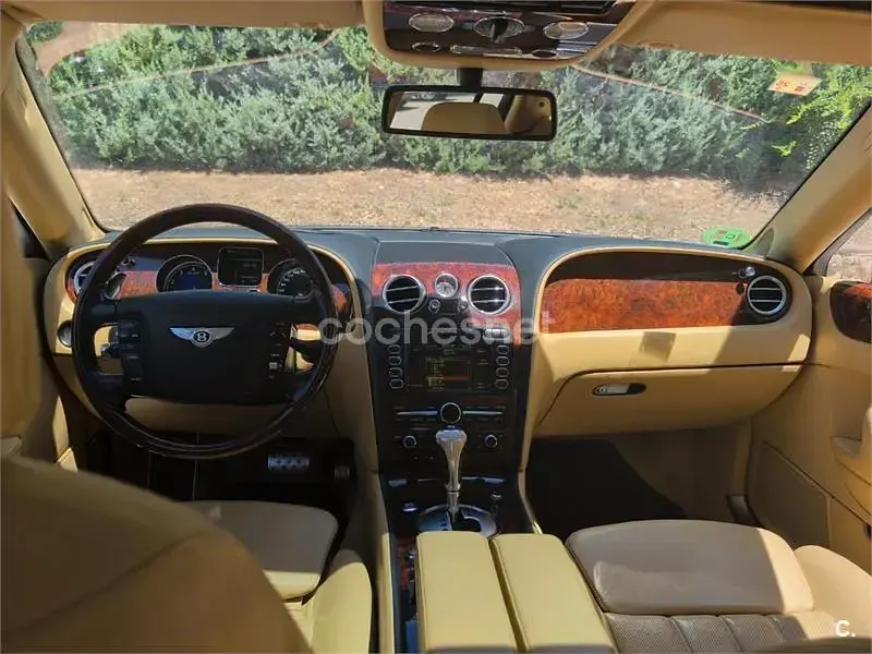 Usado Bentley Continental Flying Spur 552 CV (405 kW) 2006 Negro Berlina