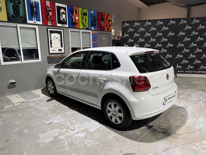 Usado VW Polo Advance 70 CV (51 kW) 2011 Blanco Berlina
