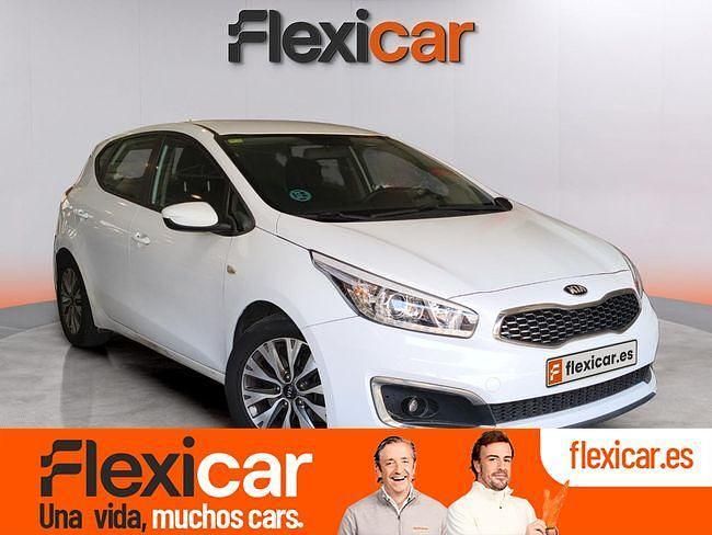 Usado Kia Ceed Plus 100 CV (73 kW) 2018 Blanco Utilitario