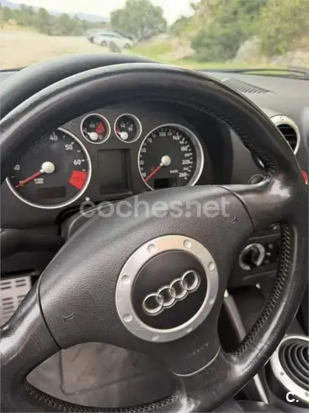 Usado Audi TT Roadster 225 CV (165 kW) 2002 Gris / plata Descapotable