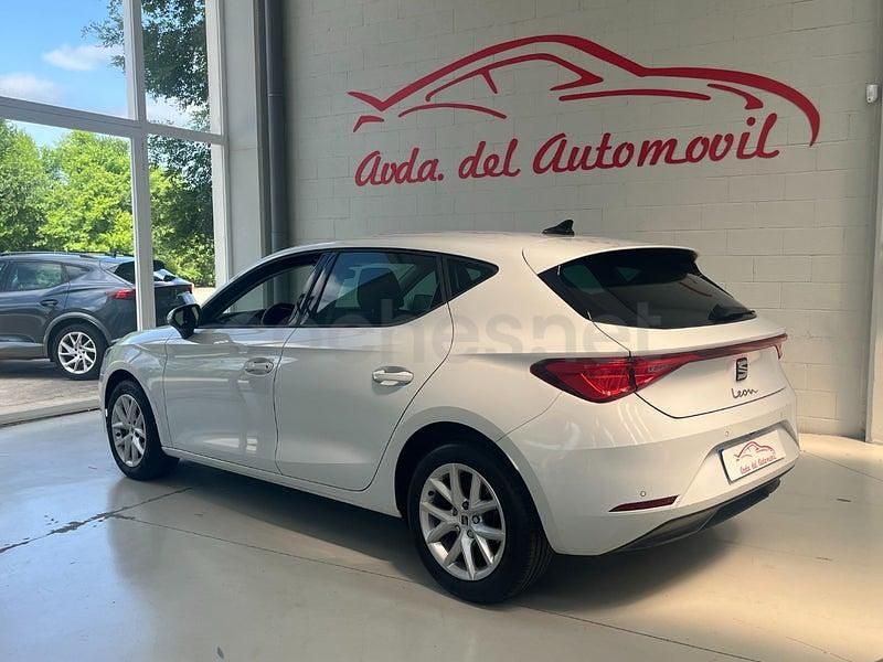 Usado Seat Leon Style 116 HP (85 kW) 2021 Branco Sedan