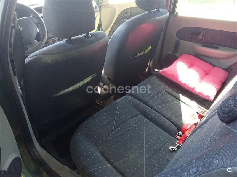 Verde Usado 2002 Renault Clio II Privilege Berlina | 1300 € (Super precio) - Imagen 1/2