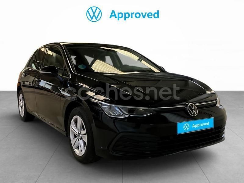 Negro Usado 2021 VW Golf VIII Life Berlina | 23.590 € (Un poco caro) - Imagen 1/4